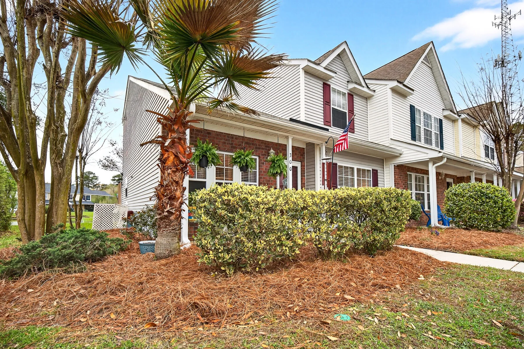 300 Yellow Hawthorn Circle