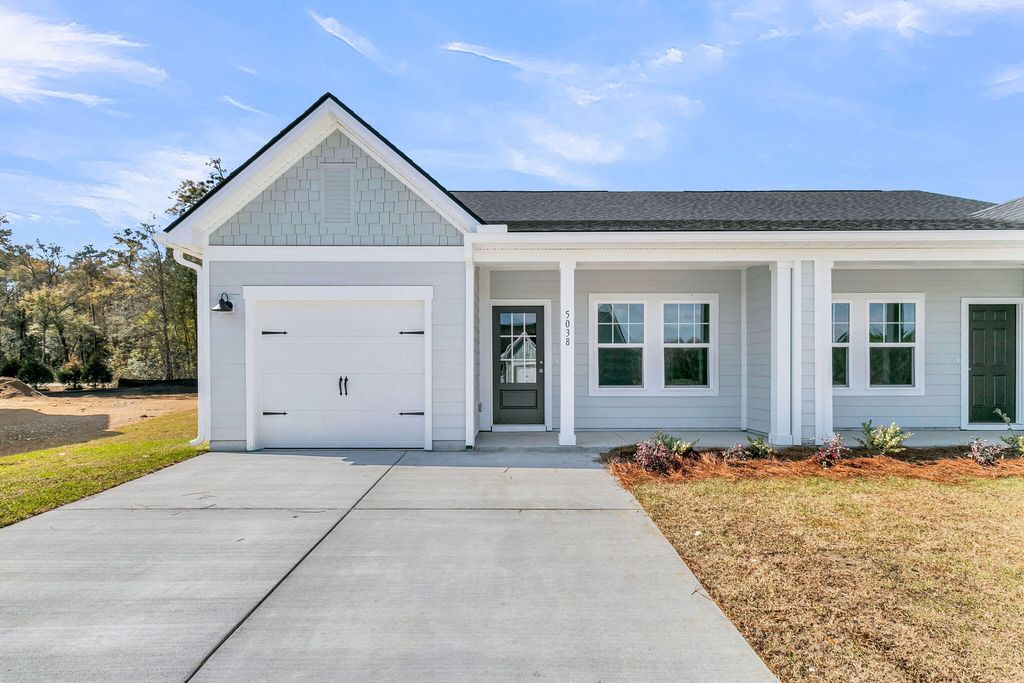 Photo of 5077 Blackberry Lane, Ravenel, SC 29470 (MLS # 26013714)