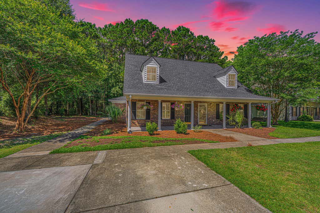 Photo of 2080 Kings Gate Lane, Mount Pleasant, SC 29466 (MLS # 26018710)