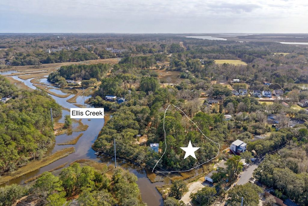 Photo of 1944 Bradham Road, Charleston, SC 29412 (MLS # 26004978)