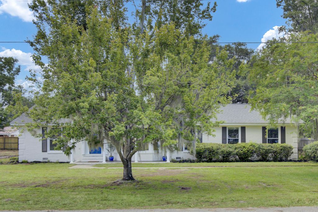 Photo of 1822 Mallard Circle, Moncks Corner, SC 29461 (MLS # 25023578)