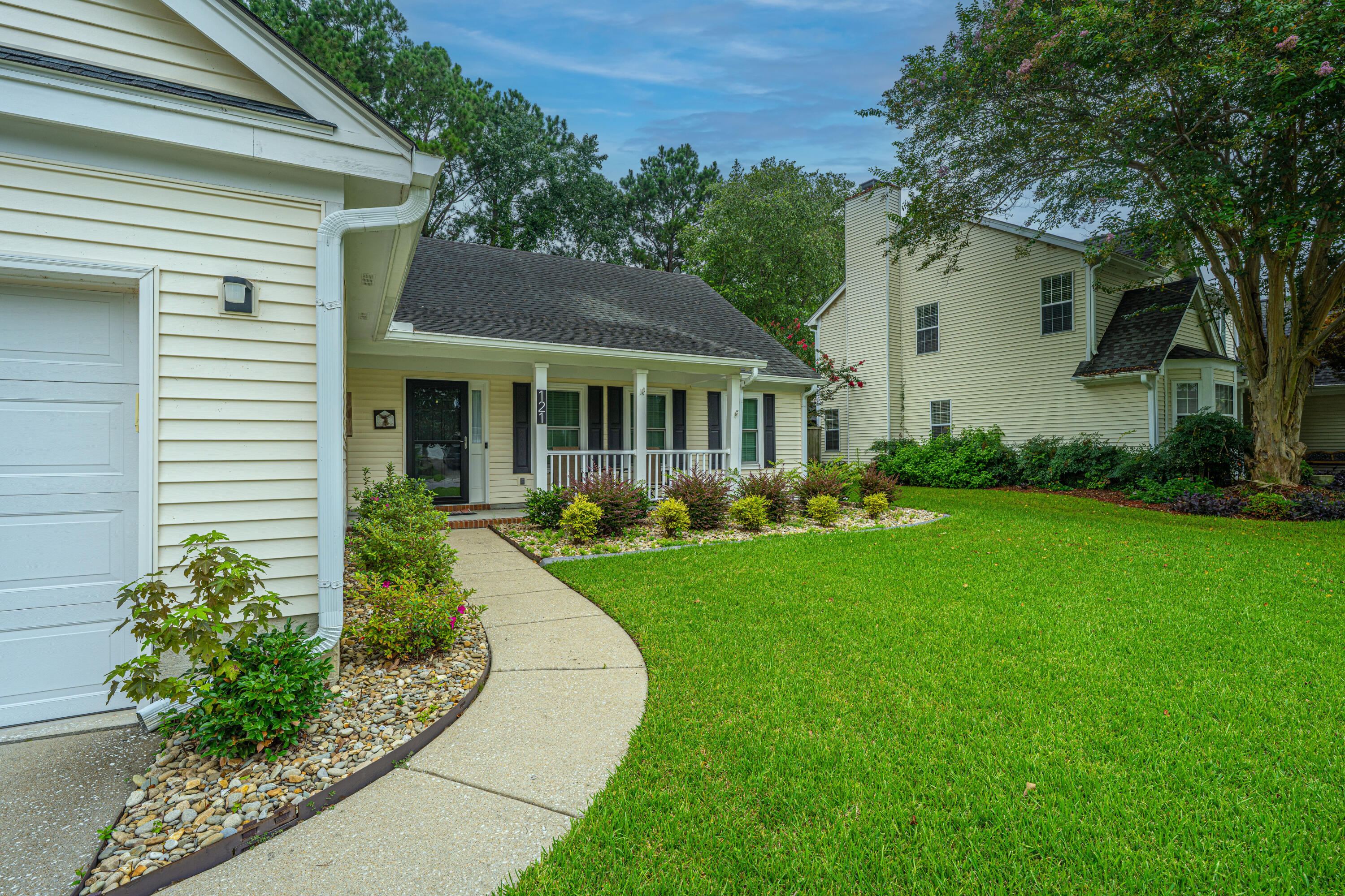 121 Chesterton Drive