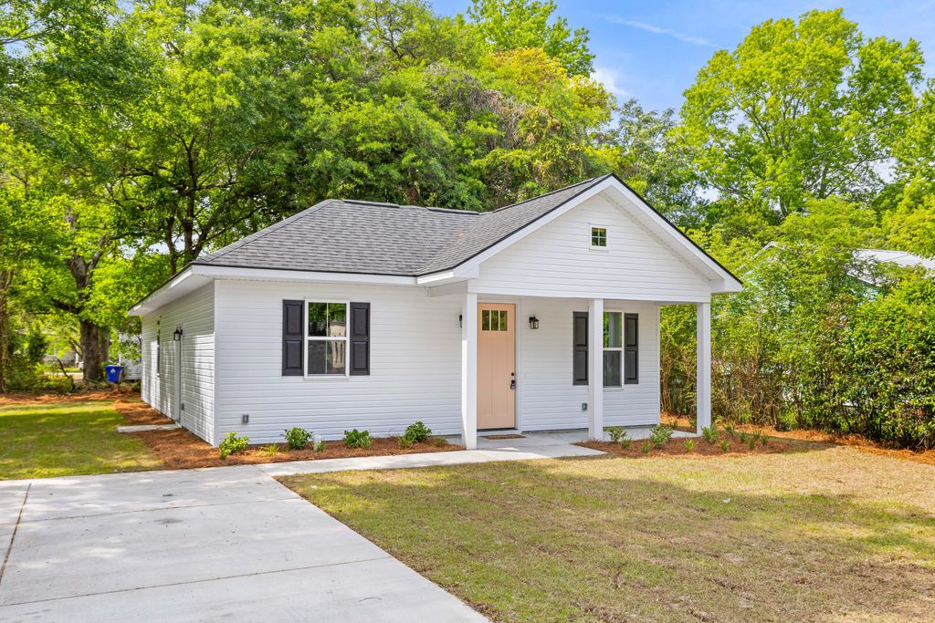 Photo of 2620 Stark Lane, North Charleston, SC 29405 (MLS # 26010999)