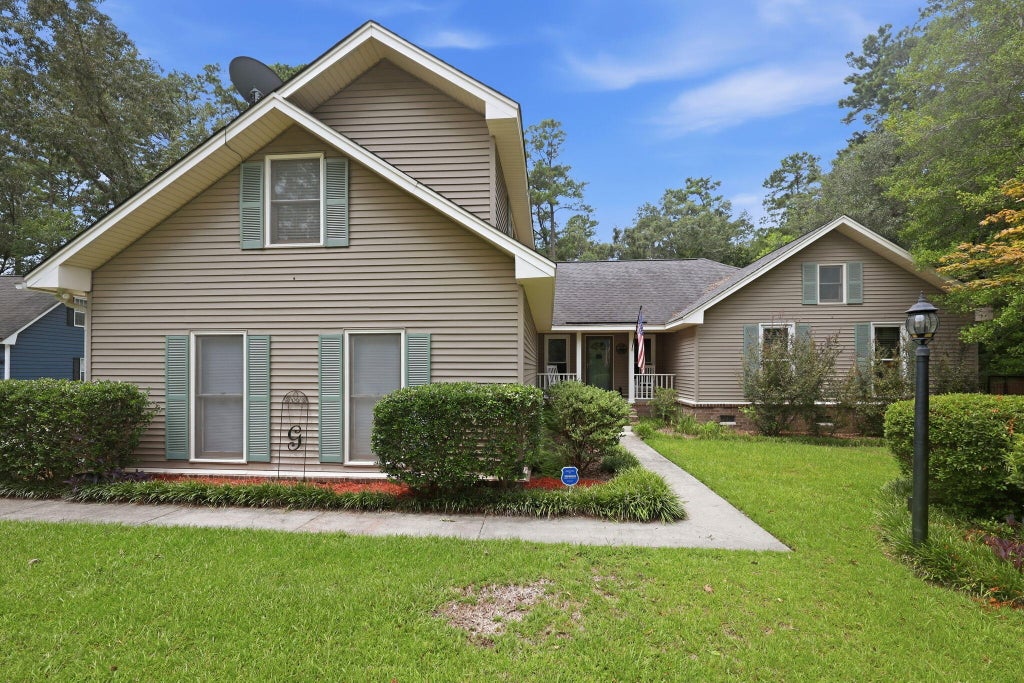 Photo of 1009 Thoroughbred Court, Summerville, SC 29483 (MLS # 26020435)