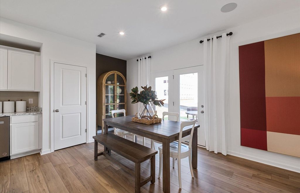 Photo of 774 Meadowbrook Lane, Summerville, SC 29486 (MLS # 25023996)