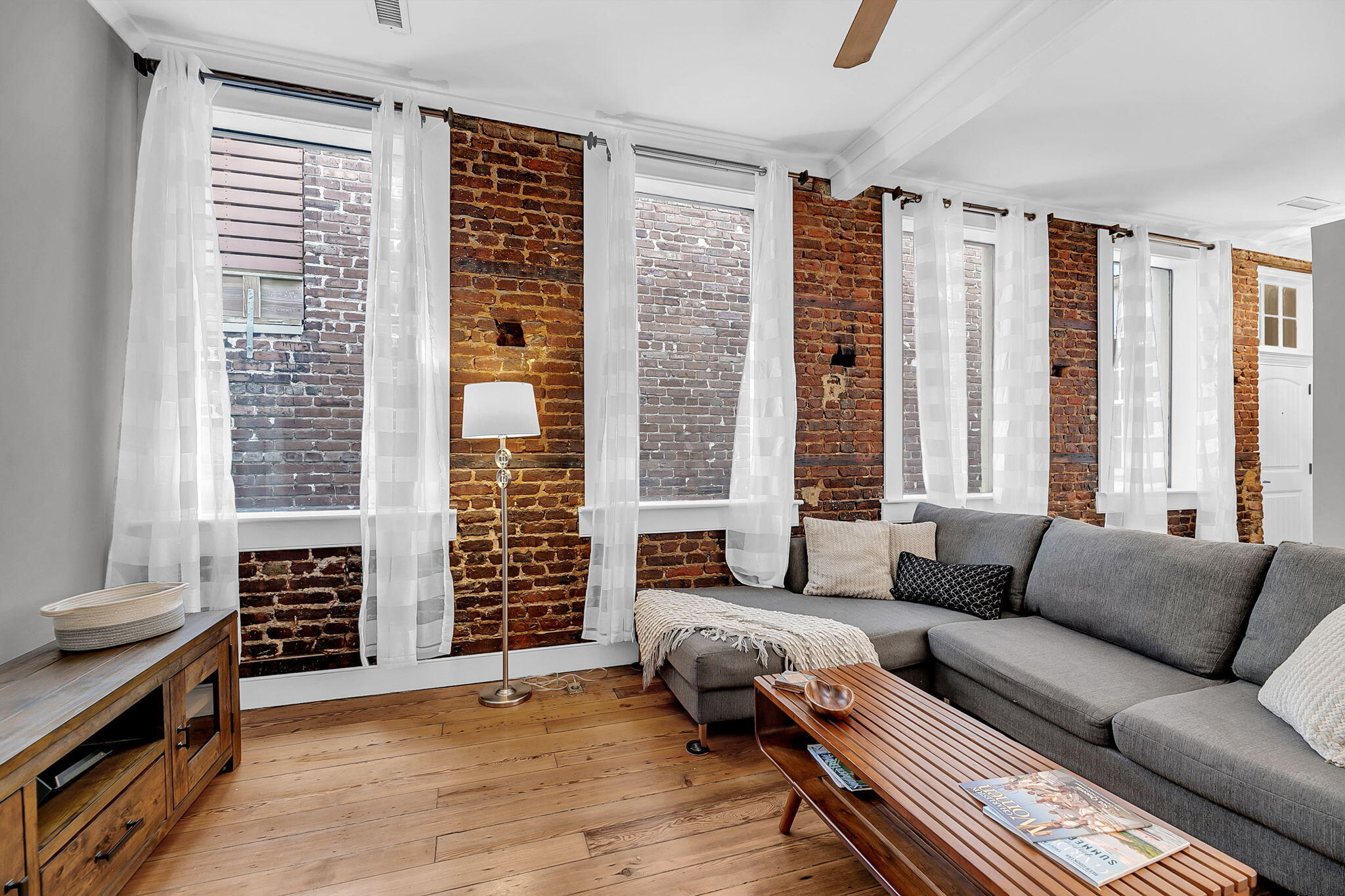278 King Street C