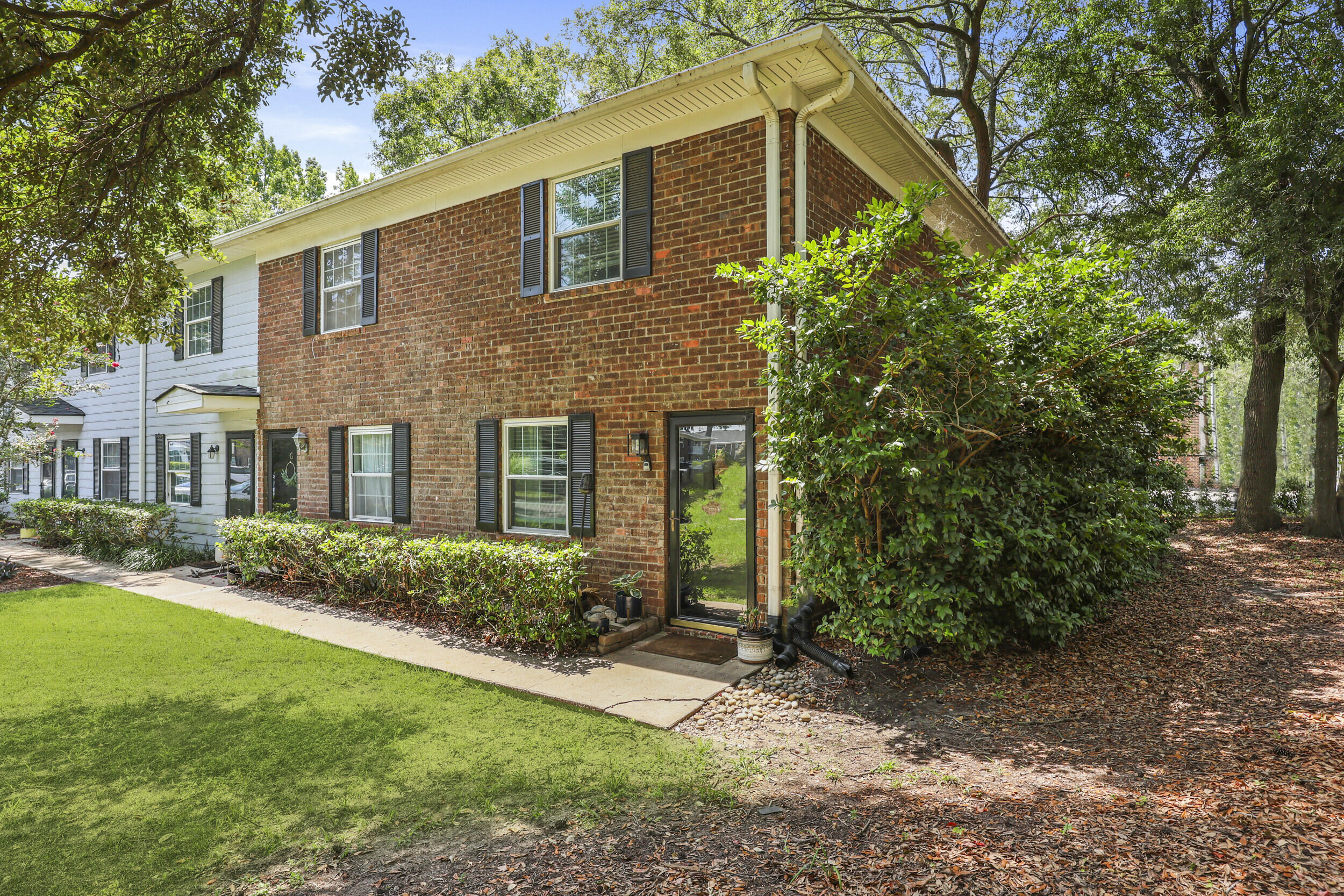 21 Rivers Point Row 9h
