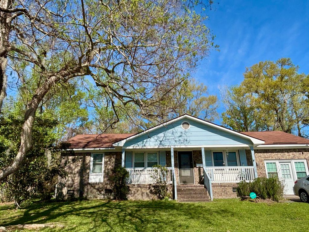 Photo of 246 Columbia Drive, Ladson, SC 29456 (MLS # 26007612)