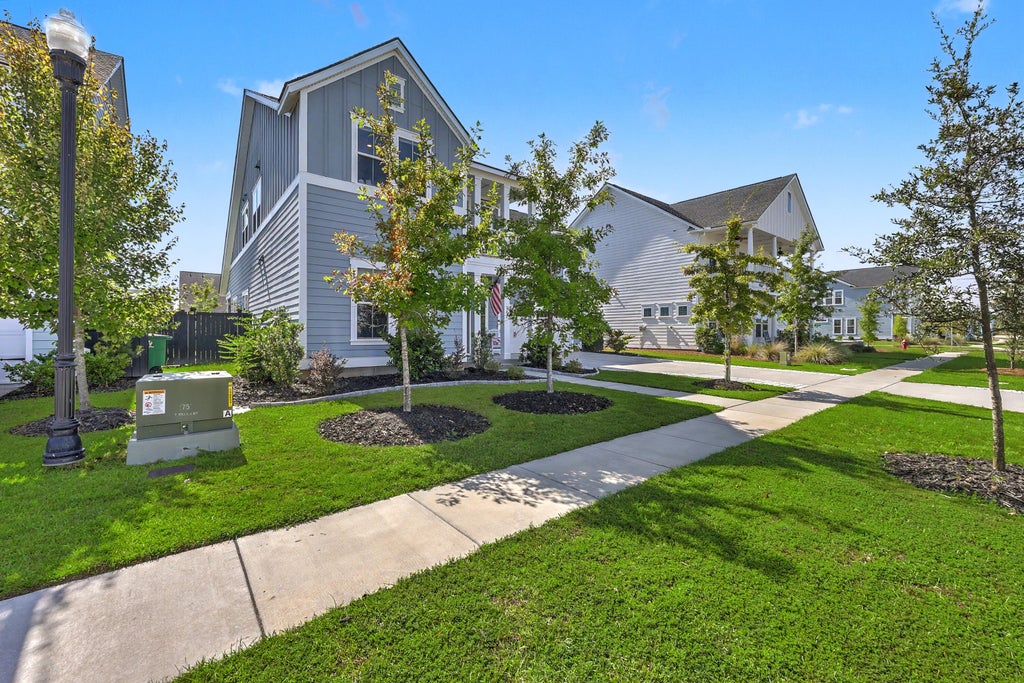 Photo of 201 Helena Park Drive, Summerville, SC 29486 (MLS # 26025605)