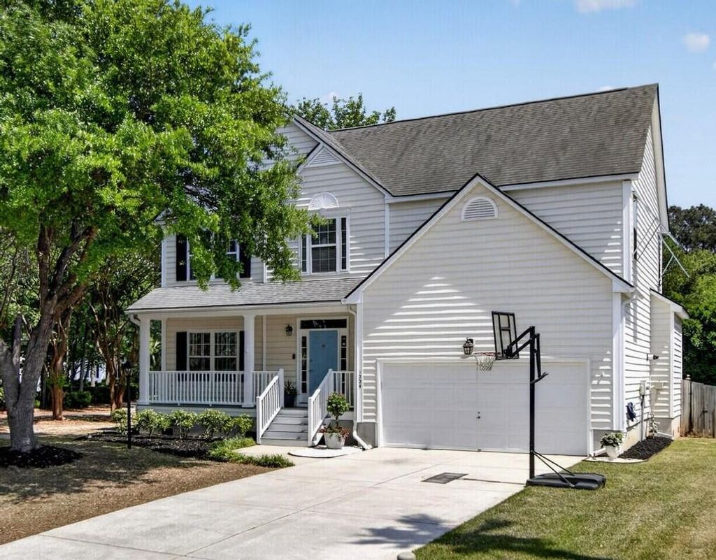 Photo of 1224 Knightbridge Lane, Mount Pleasant, SC 29466 (MLS # 26011779)