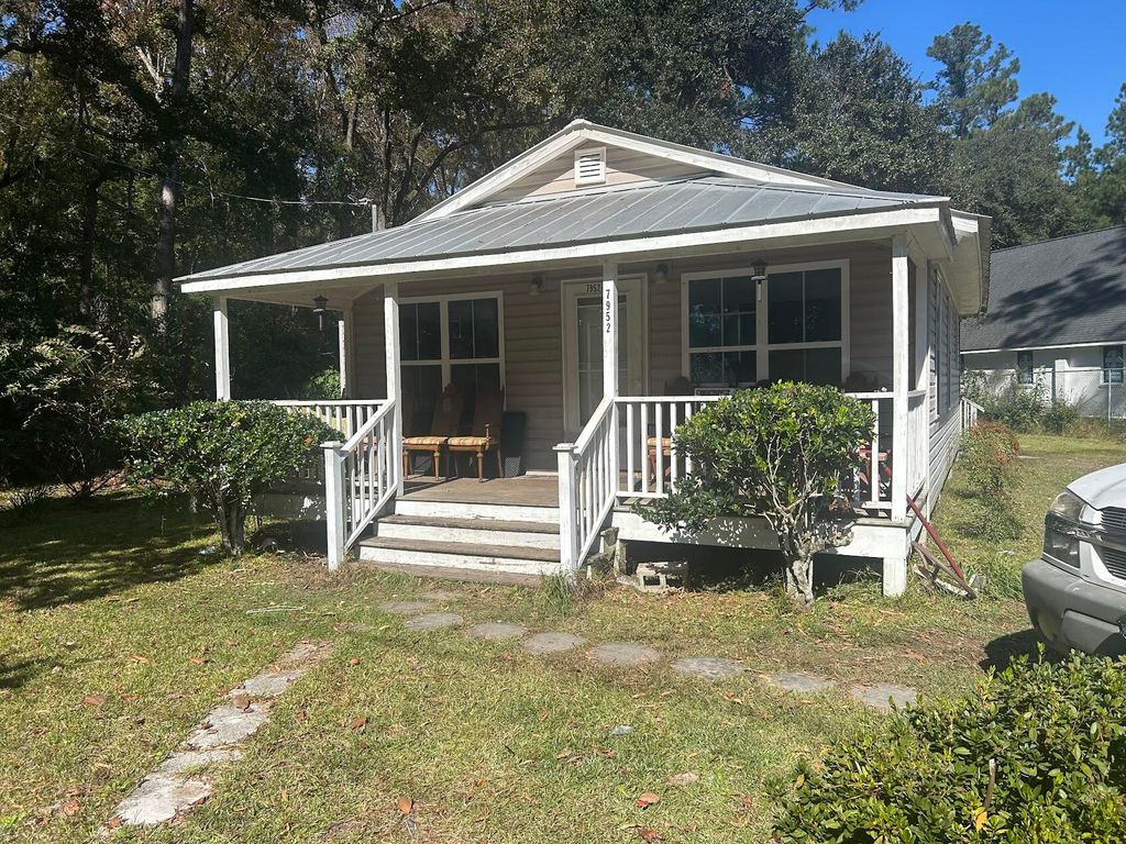 Photo of 7952 Savannah Highway, Adams Run, SC 29426 (MLS # 25030029)