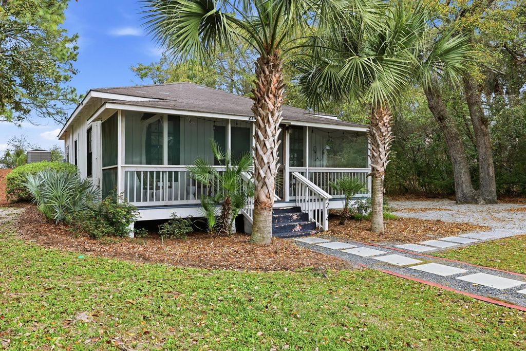 Photo of 214 E Huron Avenue, Folly Beach, SC 29439 (MLS # 26008974)