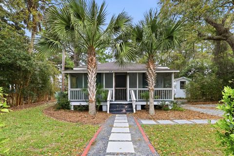 Photo of 214 E Huron Avenue, Folly Beach, SC 29439 (MLS # 26008974)