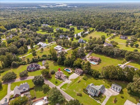 A home in Moncks Corner