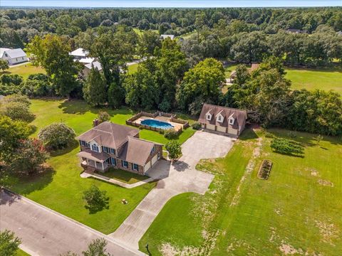 A home in Moncks Corner