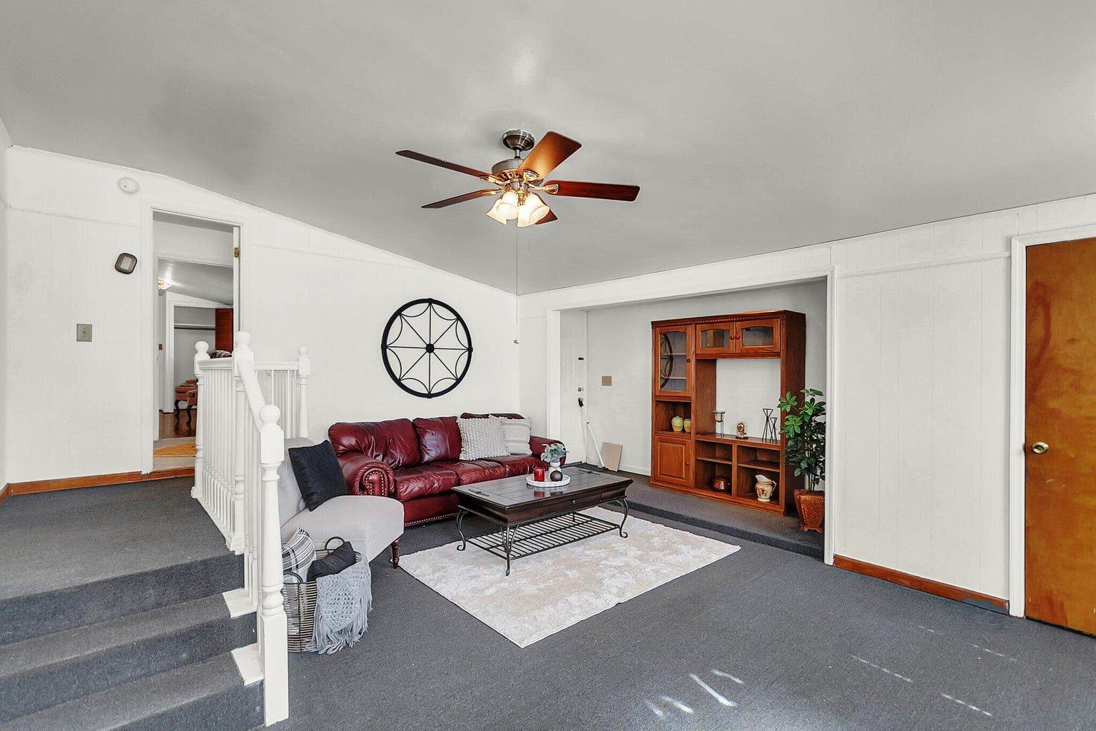 1442 N Sherwood Drive