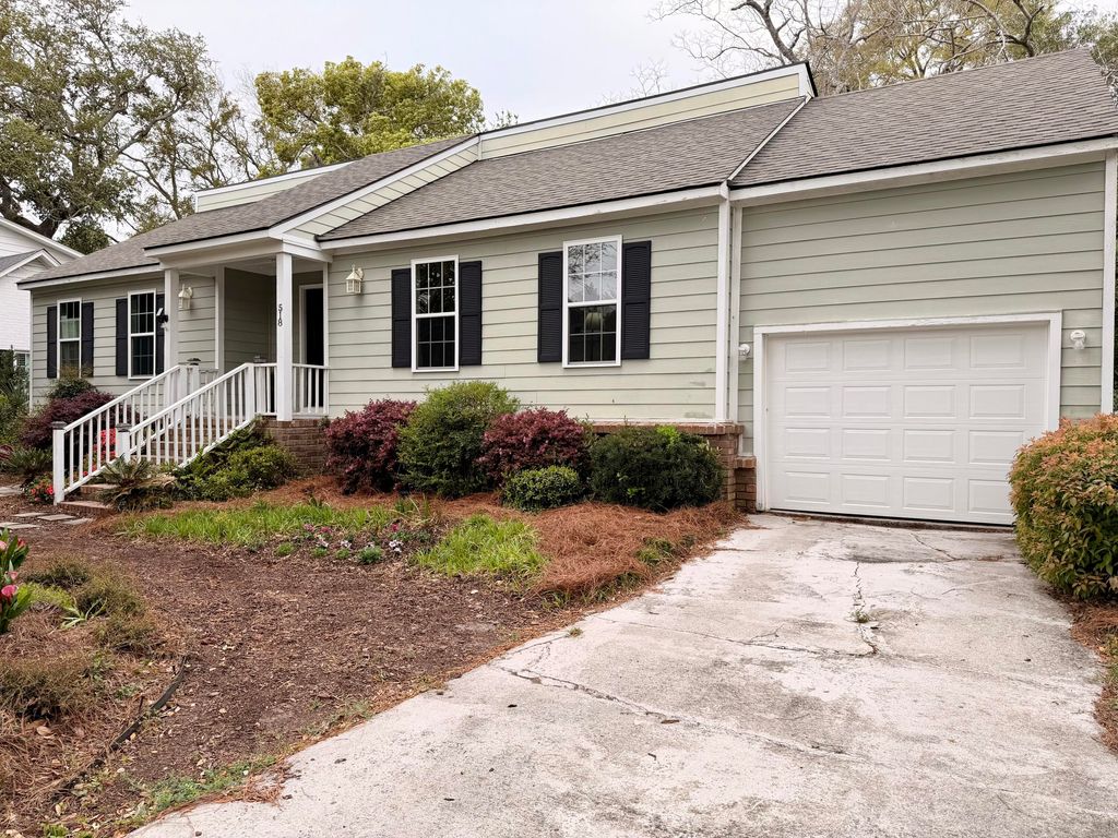 Photo of 518 Old Bridge Court, Mount Pleasant, SC 29464 (MLS # 26008197)