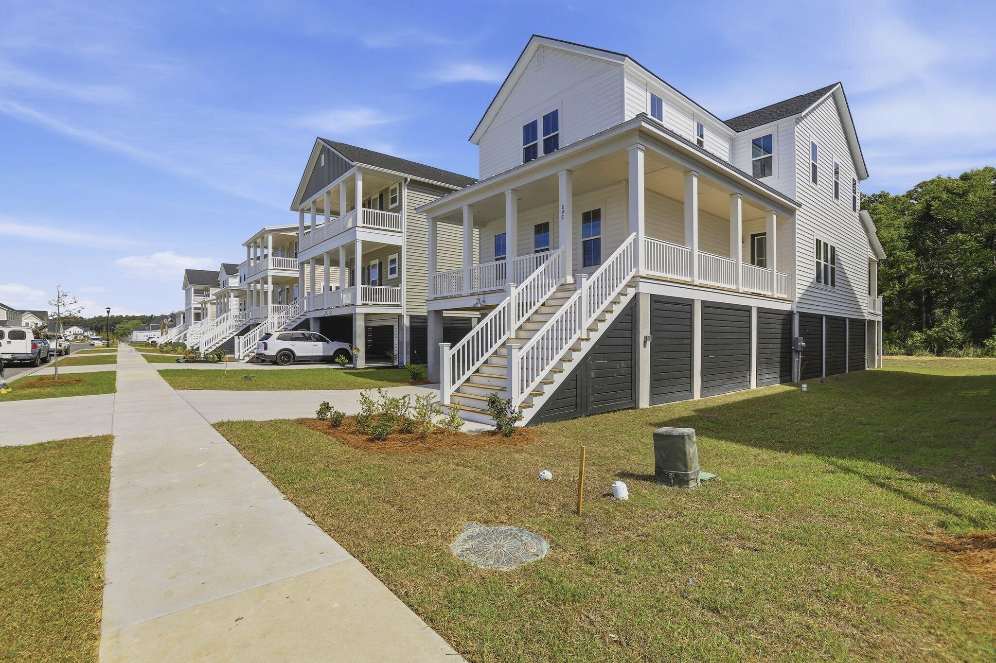 195 Threaded Fern Street