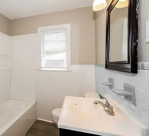 7031 N Kenwood Drive