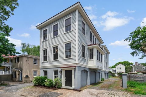 Photo of 6 Kirkland Lane, Charleston, SC 29401 (MLS # 25019867)