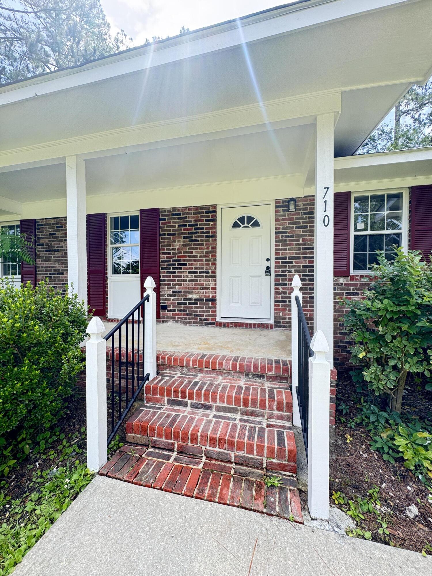 710 Gadsden Loop