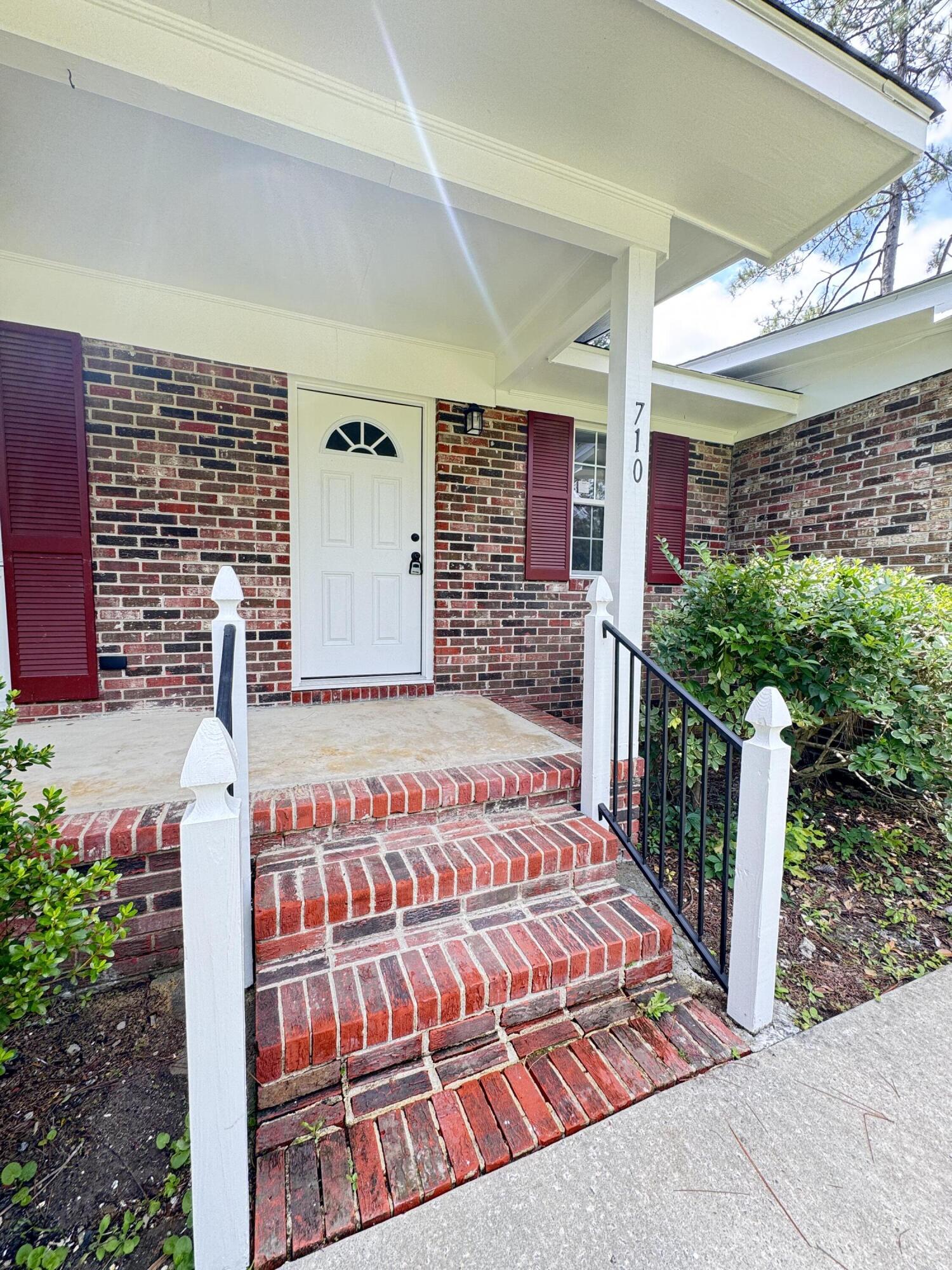 710 Gadsden Loop