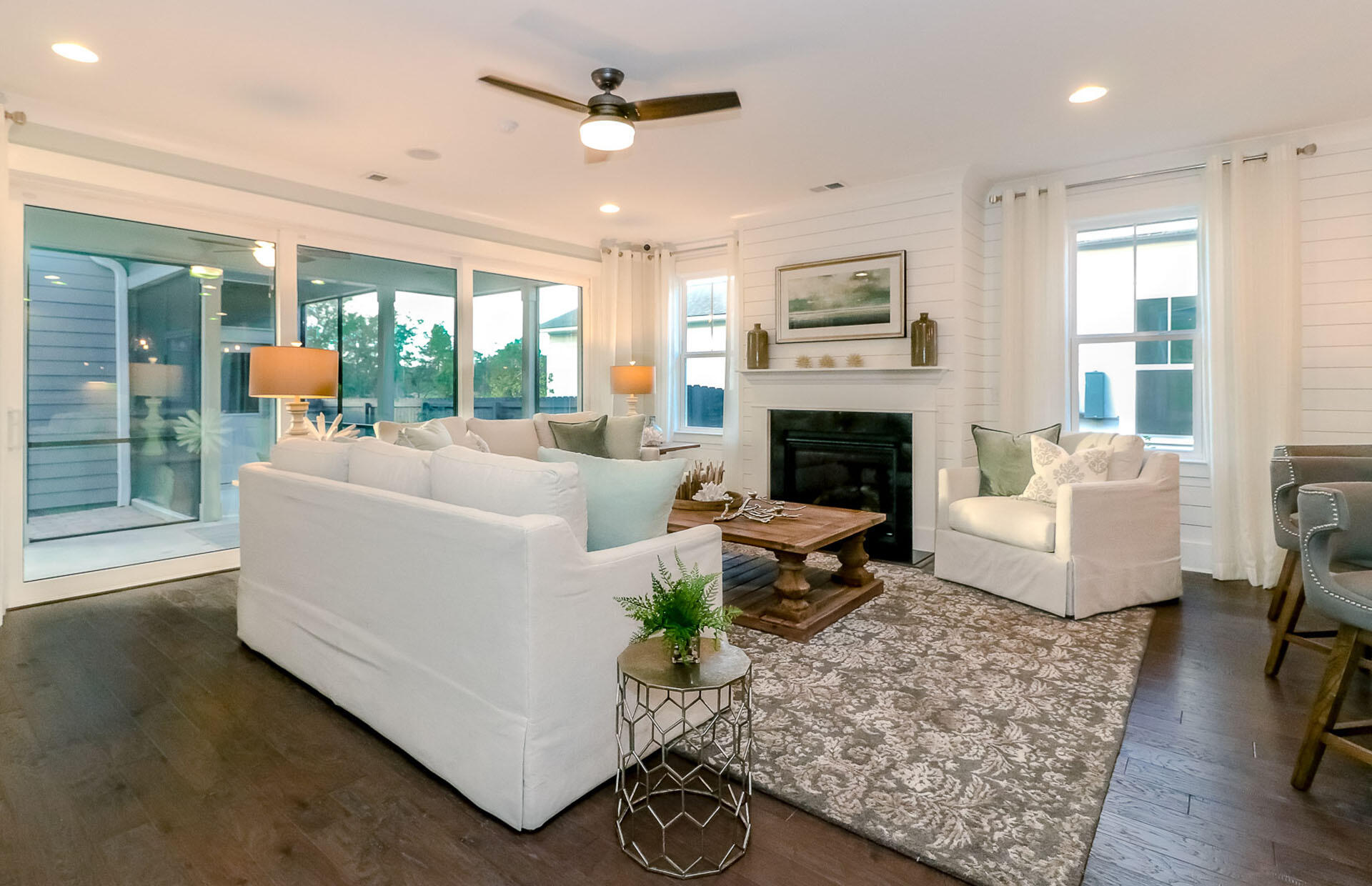 806 Gentle Breeze Drive