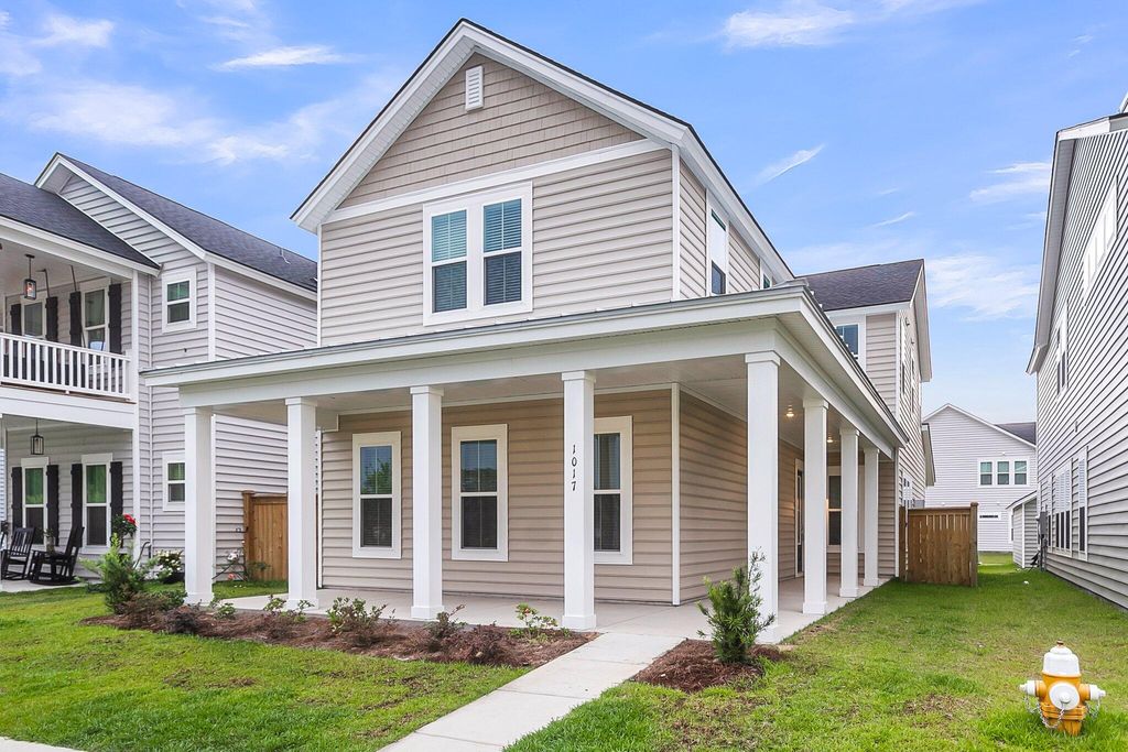 Photo of 1017 Marsh Royal Street, Summerville, SC 29485 (MLS # 25014333)
