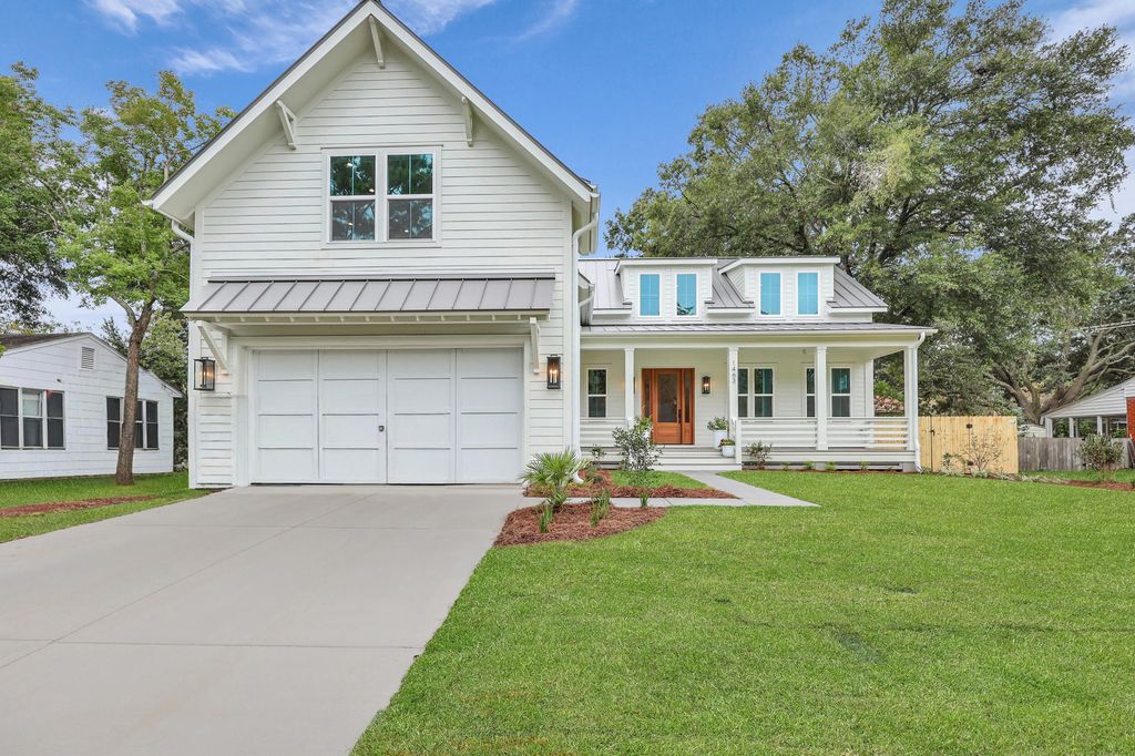 Photo of 1463 Seminole Street, Mount Pleasant, SC 29464 (MLS # 25029065)