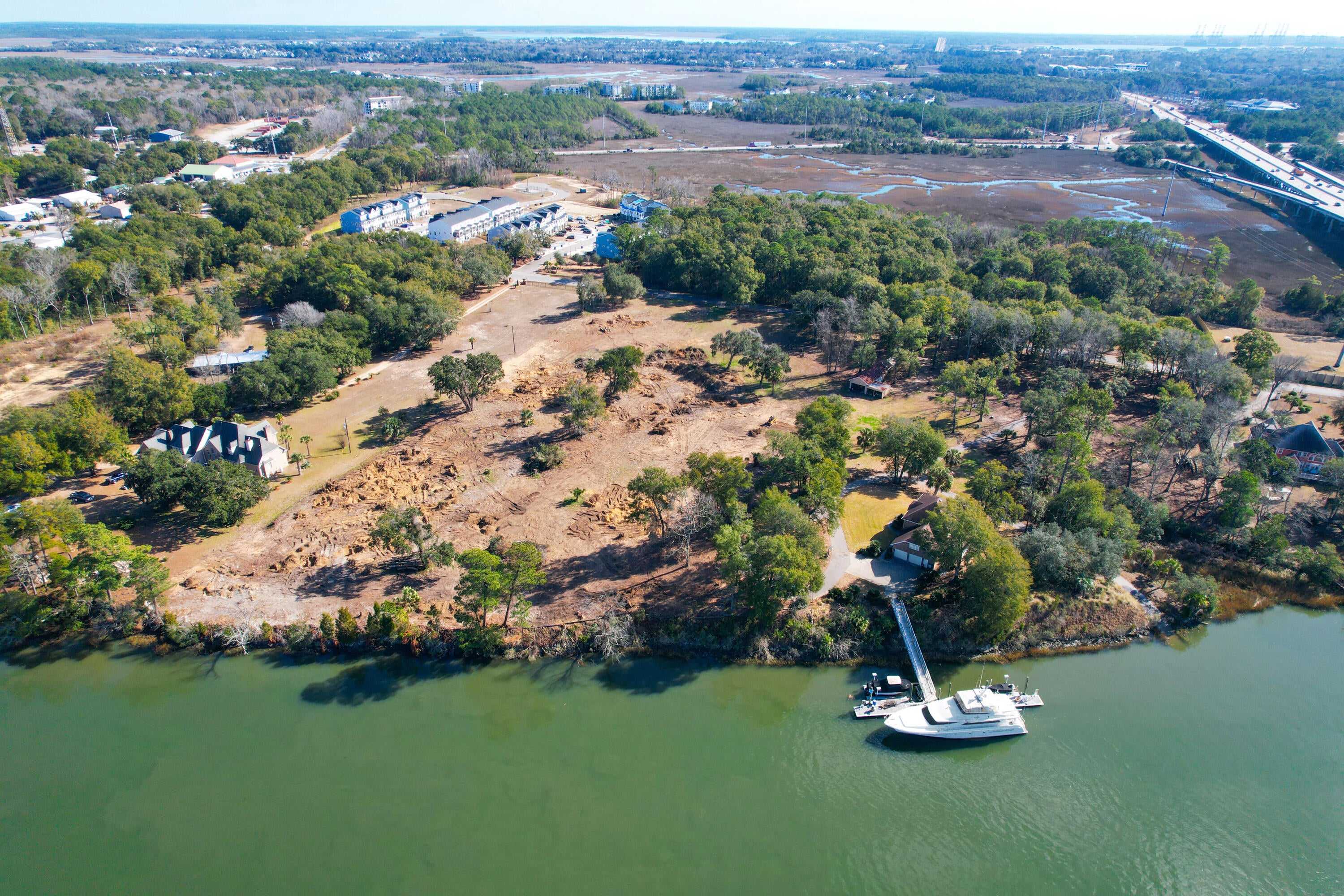 121 Calais Pointe