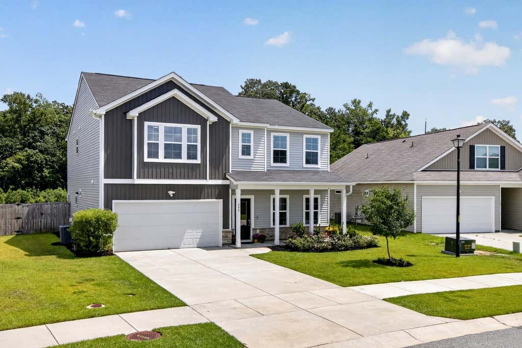 Photo of 246 Torslanda Lane, Summerville, SC 29486 (MLS # 26024323)