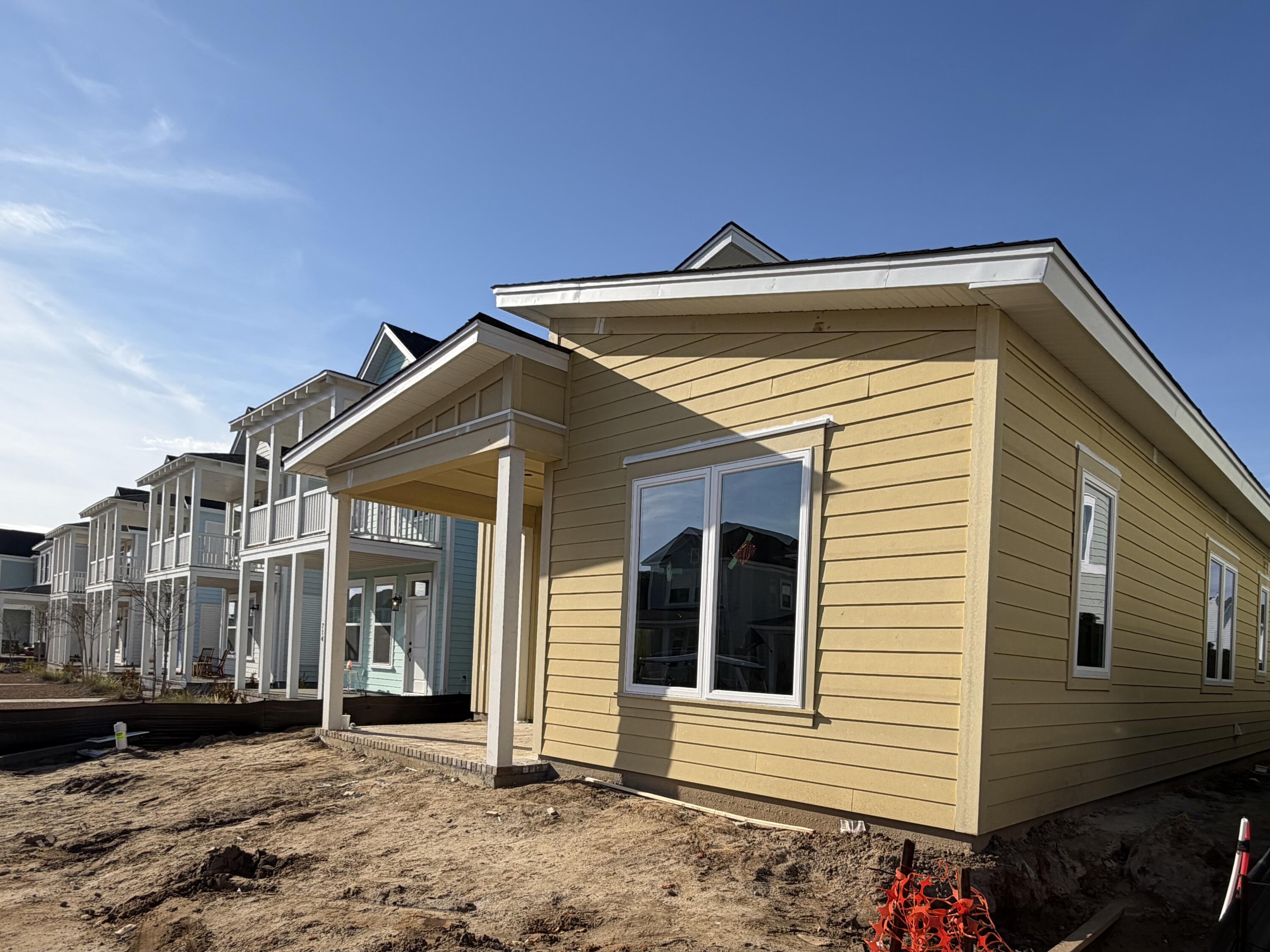 716 Rumbling Leaf Lane