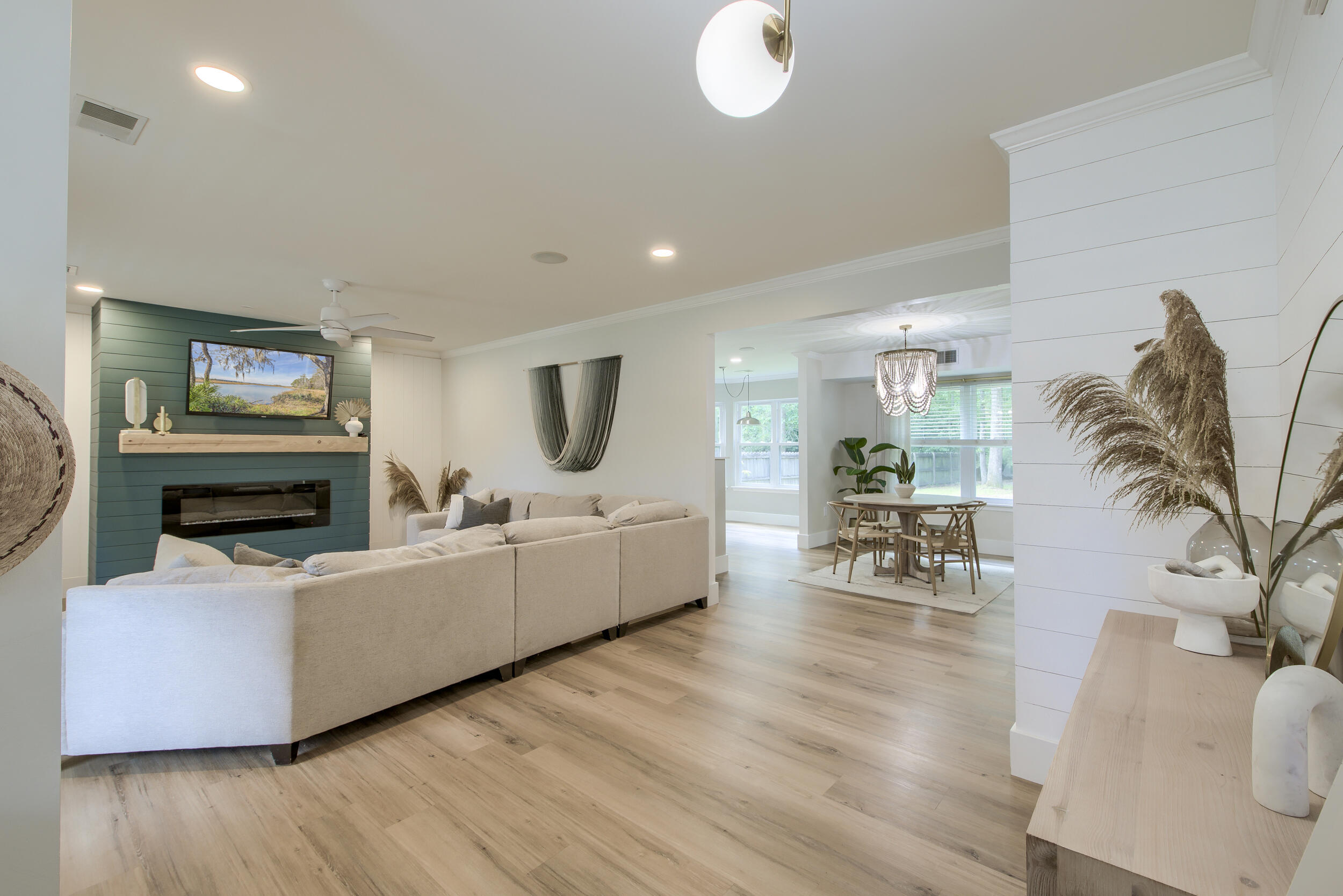 1447 Emerald Forest Parkway