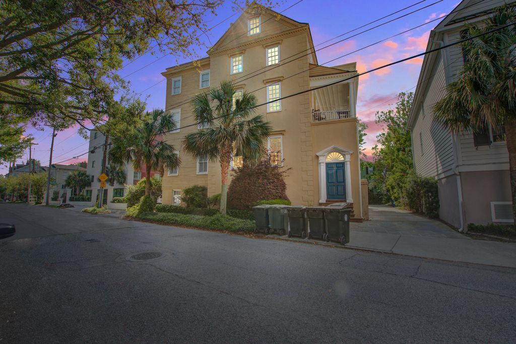 Photo of 65 Vanderhorst Street #Apt B, Charleston, SC 29403 (MLS # 26009189)