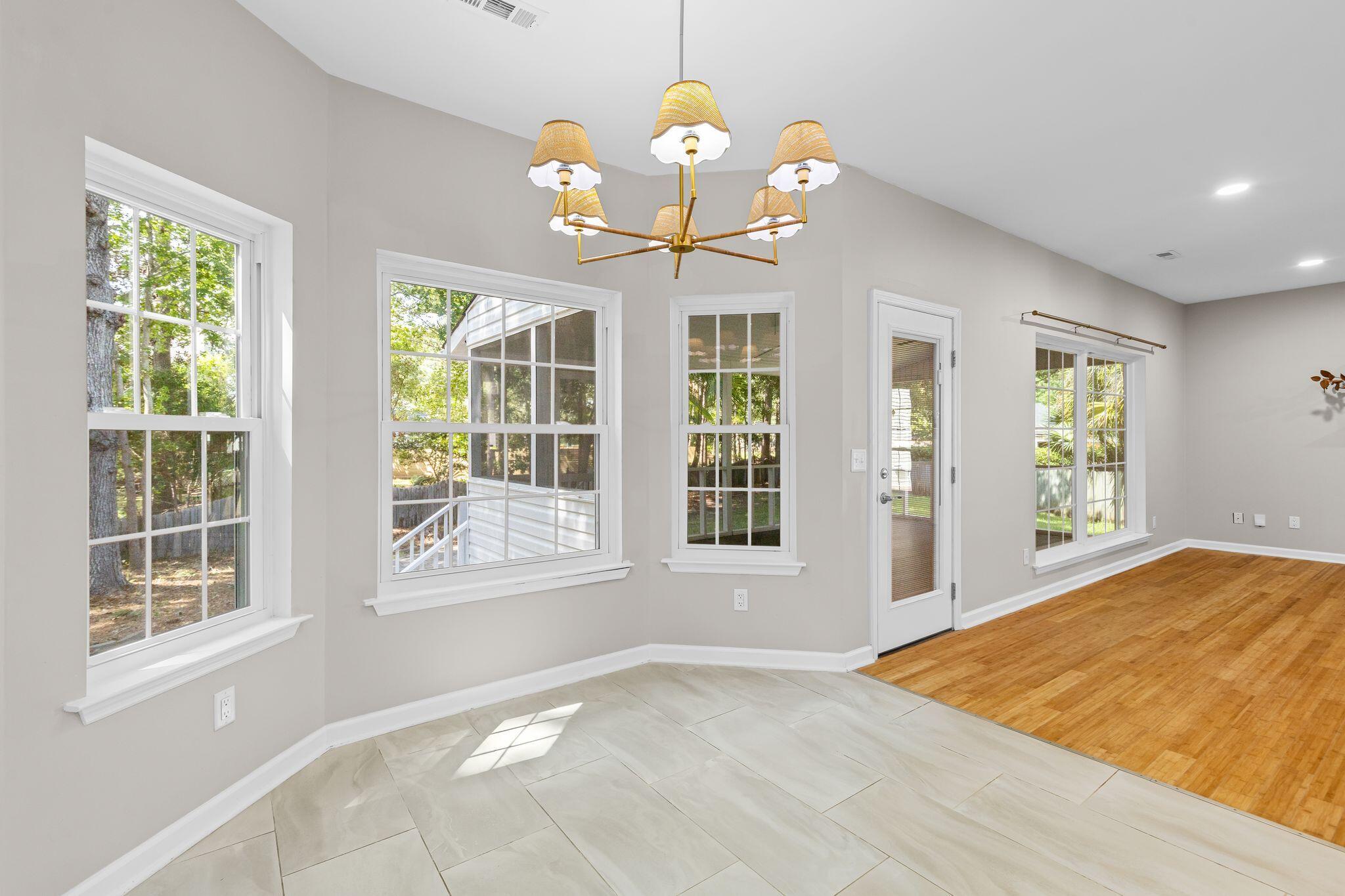 2813 Bottlebrush Court