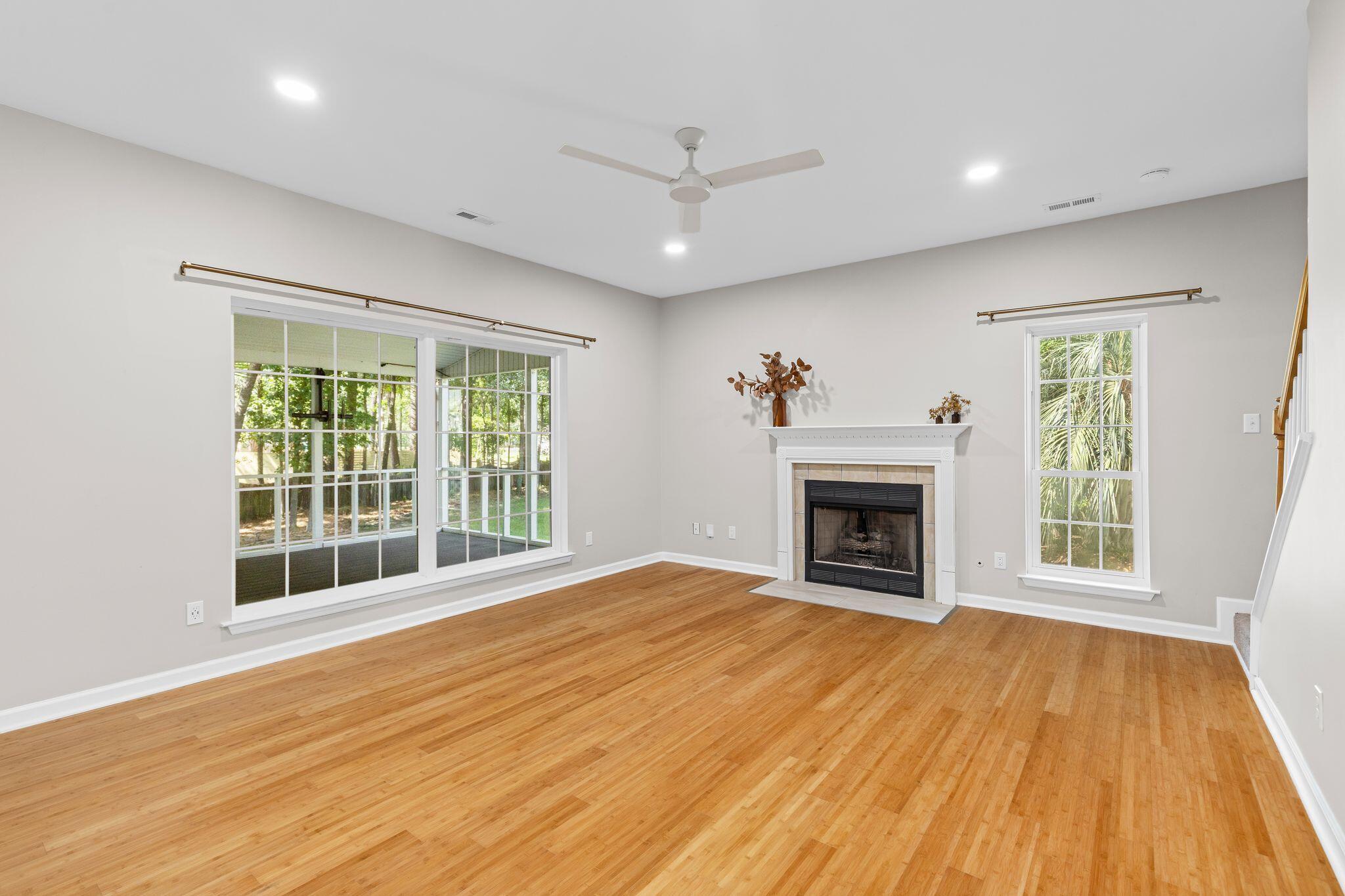 2813 Bottlebrush Court