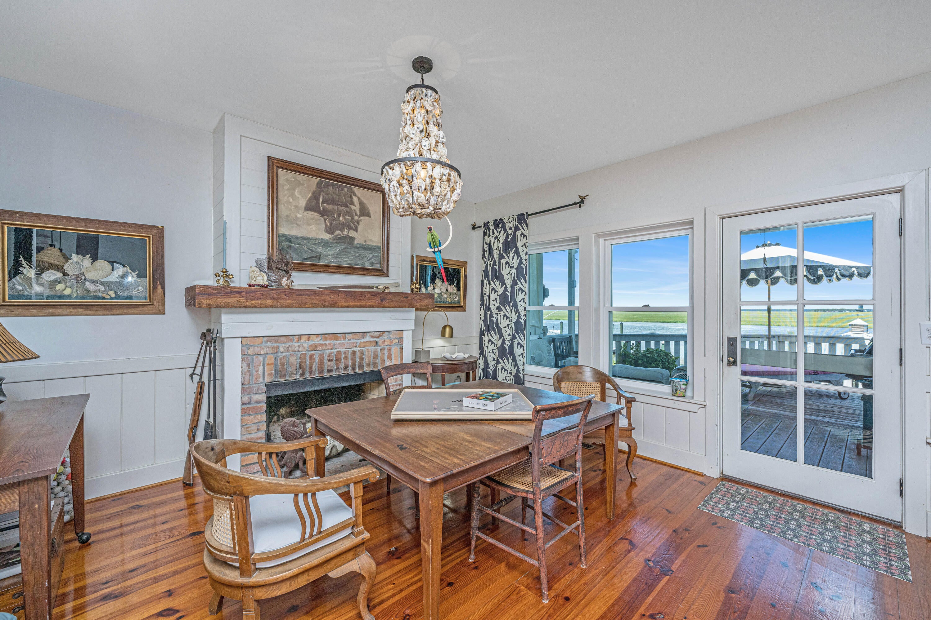 3744 Docksite Road