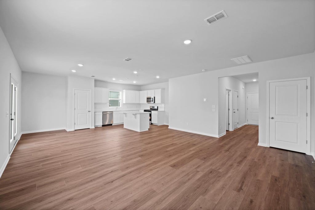 Photo of 837 Meadowbrook Lane, Summerville, SC 29486 (MLS # 26024580)