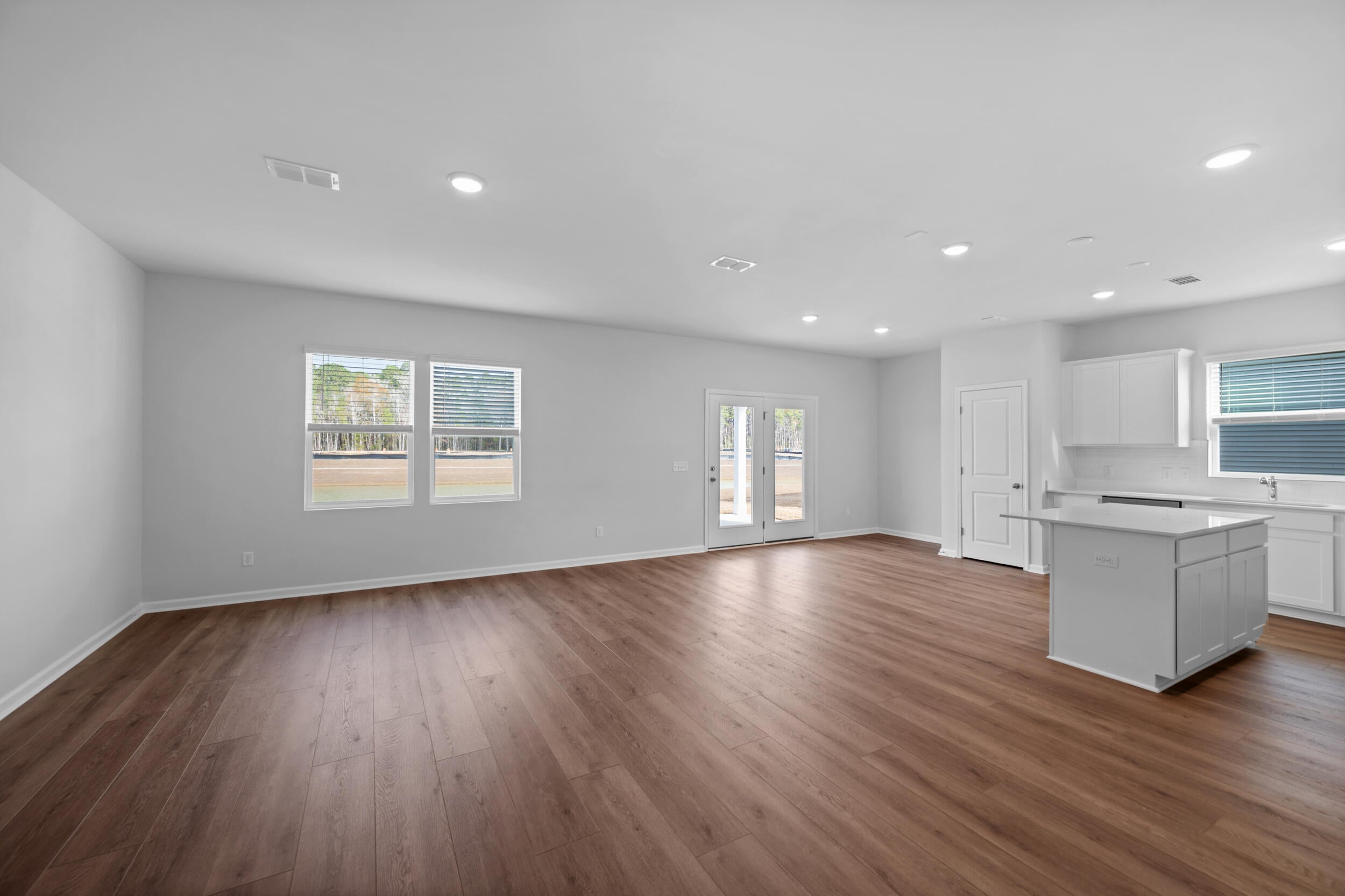 837 Meadowbrook Lane