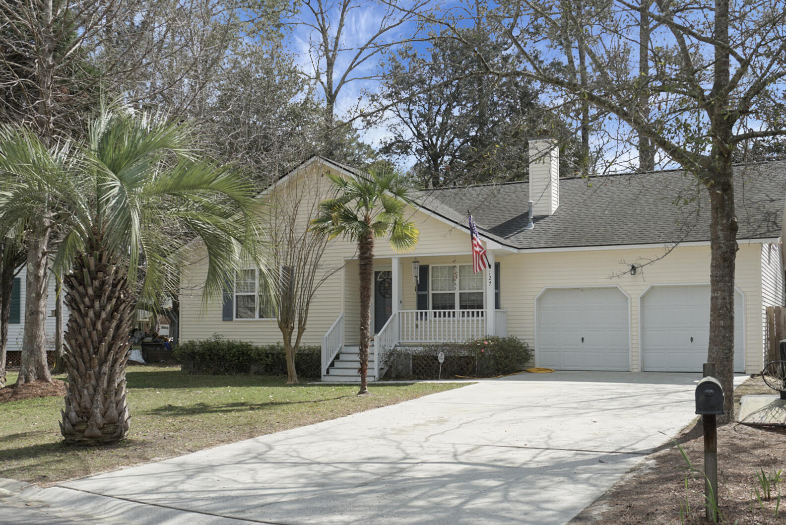 Photo 5 of 42 of 127 Lipman Street house