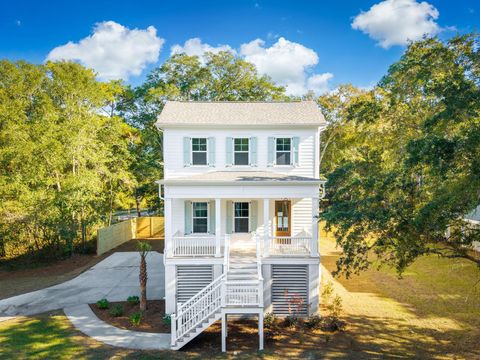 Photo of 1129 Hamlin Road, Mount Pleasant, SC 29466 (MLS # 26011984)