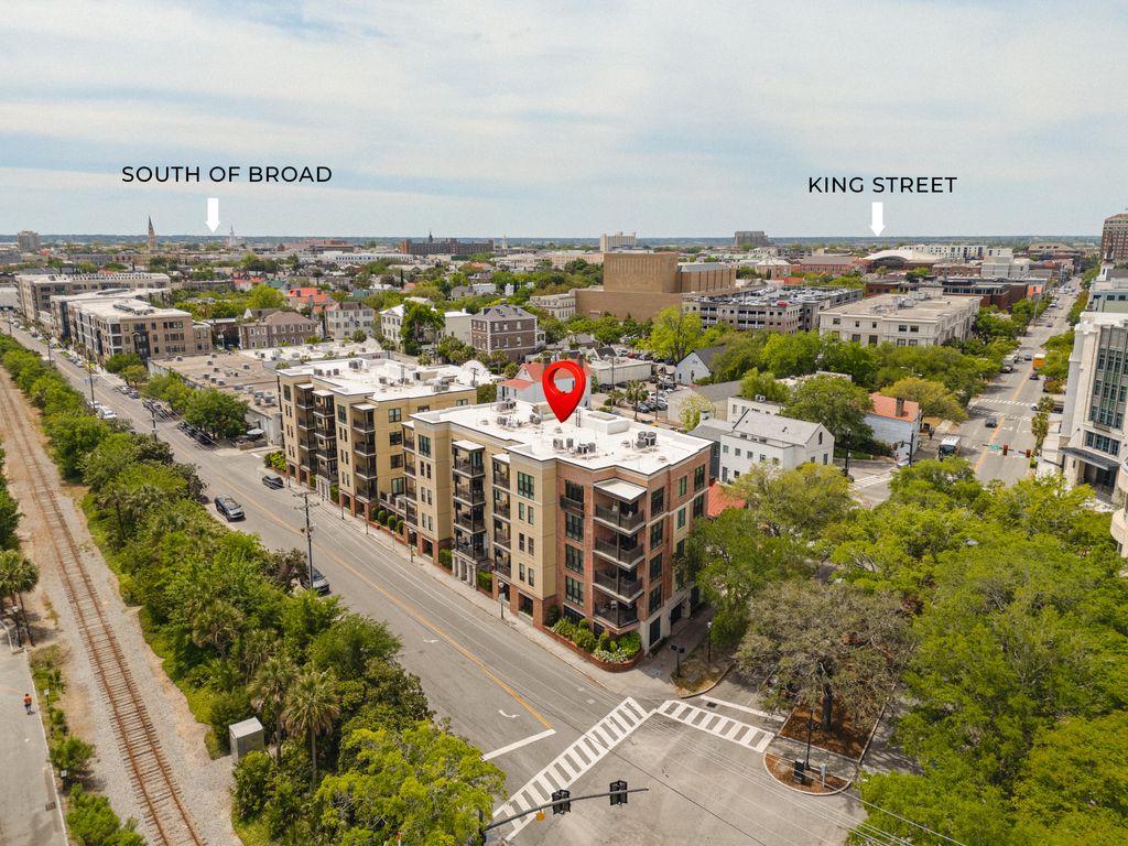 Photo of 33 Calhoun Street #122, Charleston, SC 29401 (MLS # 26012184)