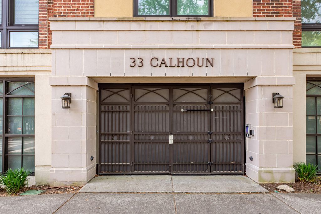 Photo of 33 Calhoun Street #122, Charleston, SC 29401 (MLS # 26012184)