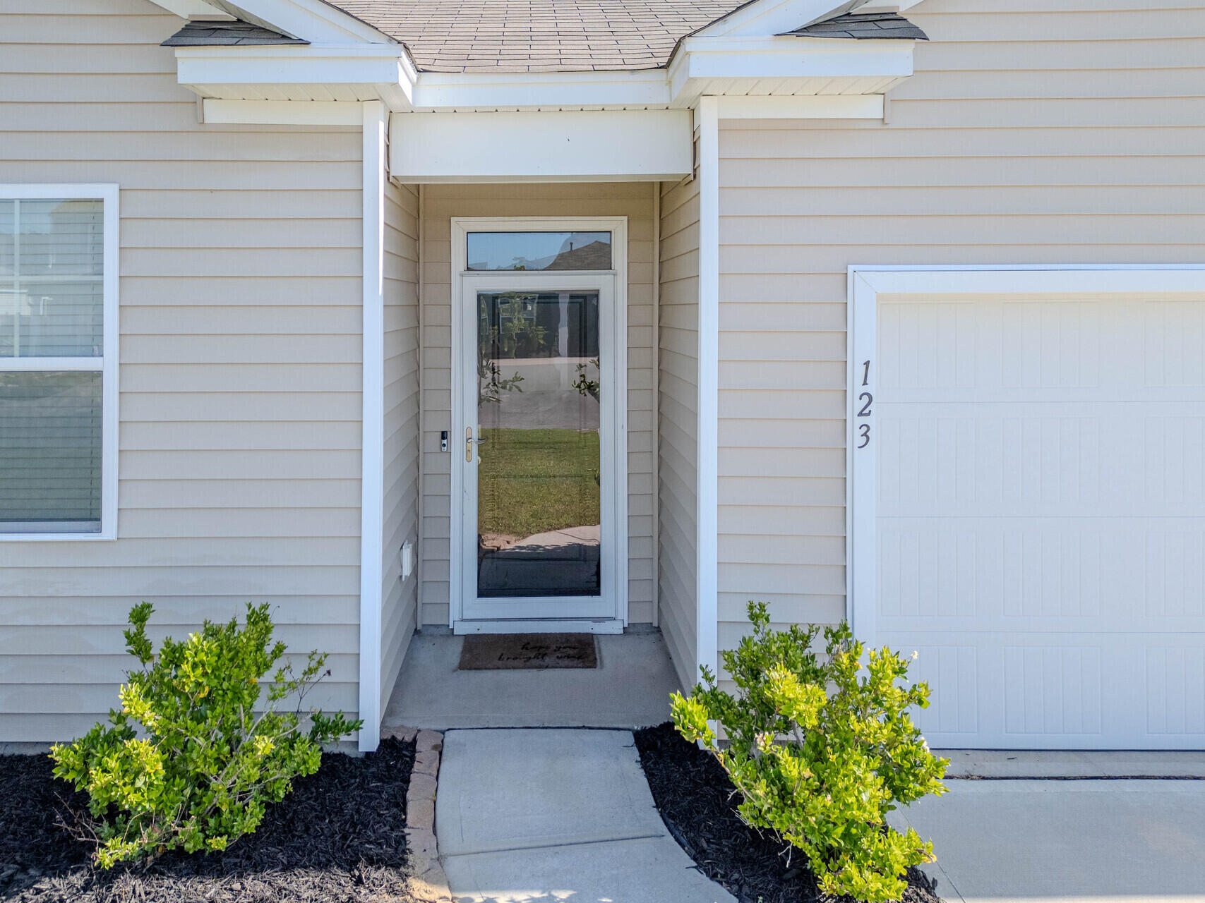 123 Lagoona Drive