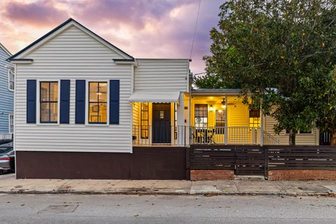 Photo of 24 Hanover Street, Charleston, SC 29403 (MLS # 25027231)