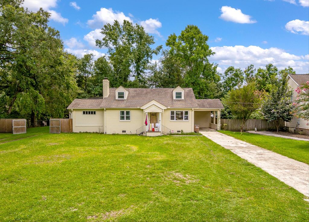 Photo of 1713 Mchenry Avenue, Charleston, SC 29412 (MLS # 26004993)