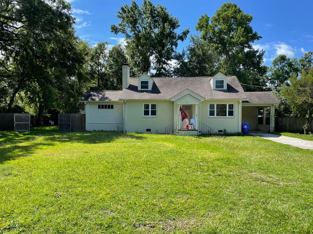Photo of 1713 Mchenry Avenue, Charleston, SC 29412 (MLS # 26004993)
