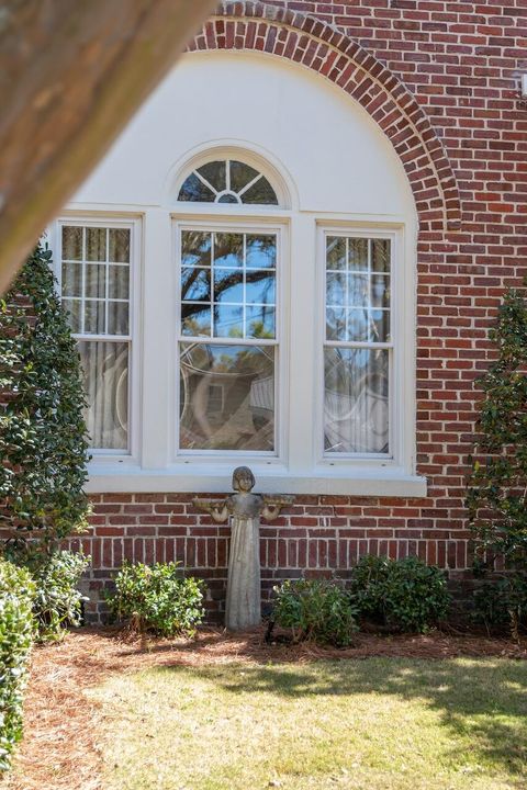 listing image 84