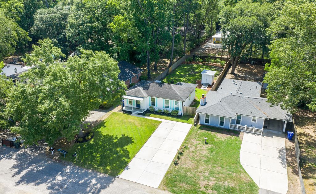 Photo of 1543 Joan Street, Charleston, SC 29407 (MLS # 26014853)