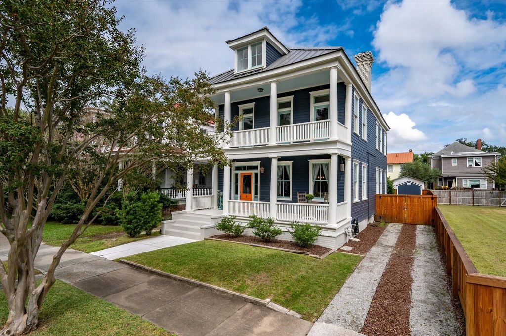 Photo of 4 Kenilworth Avenue, Charleston, SC 29403 (MLS # 25027461)
